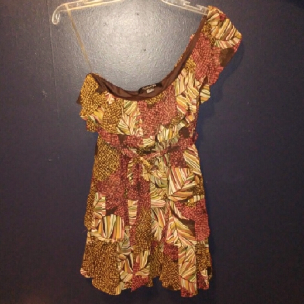 One shoulder party dress